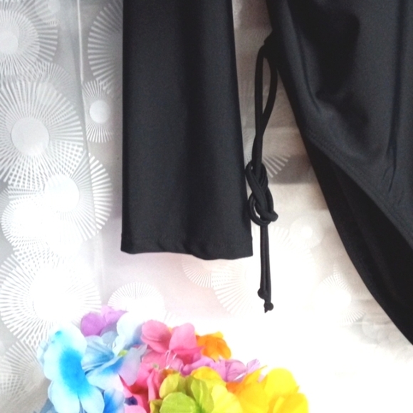 JACK SMITH BLACK LONG SLEEVE RUCHED ONE PIECE SWIMSUIT SIZE 2XL NWT - Picture 3 of 7